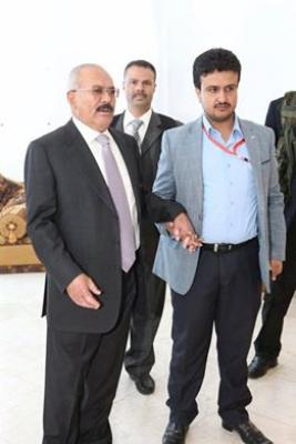  عاجل - المغربي سكرتير الرئيس الراحل صالح يظهرفي تويتر لاول مرة منذ ديسمبر الماضي 