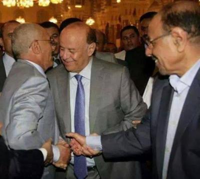  - فيديوللاحمر يحذر الرئيس صالح ان يكون مصيره كالقذافي ومصدرلاوراق برس لاتصالح مع اللواء
