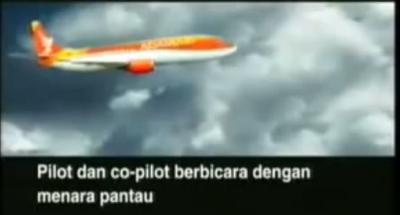  - شاهد لحظة سقوط الطائرة الماليزية والتسجيل الصوتي للصندوق الأسود